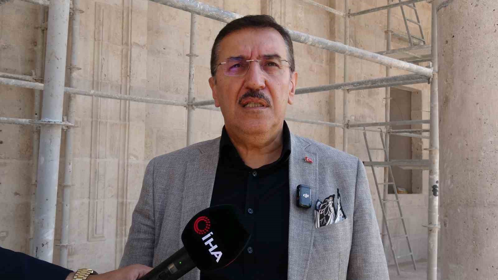 Depremde yıkılan Malatya’nın simgesi Yeni Cami’de restorasyonda sona yaklaşıldı