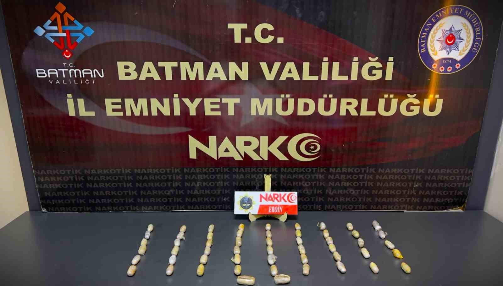 Batman’da inanılmaz olay: 4 yolcunun midesinden 353 parça halinde 2  kilo 700 gram uyuşturucu çıktı