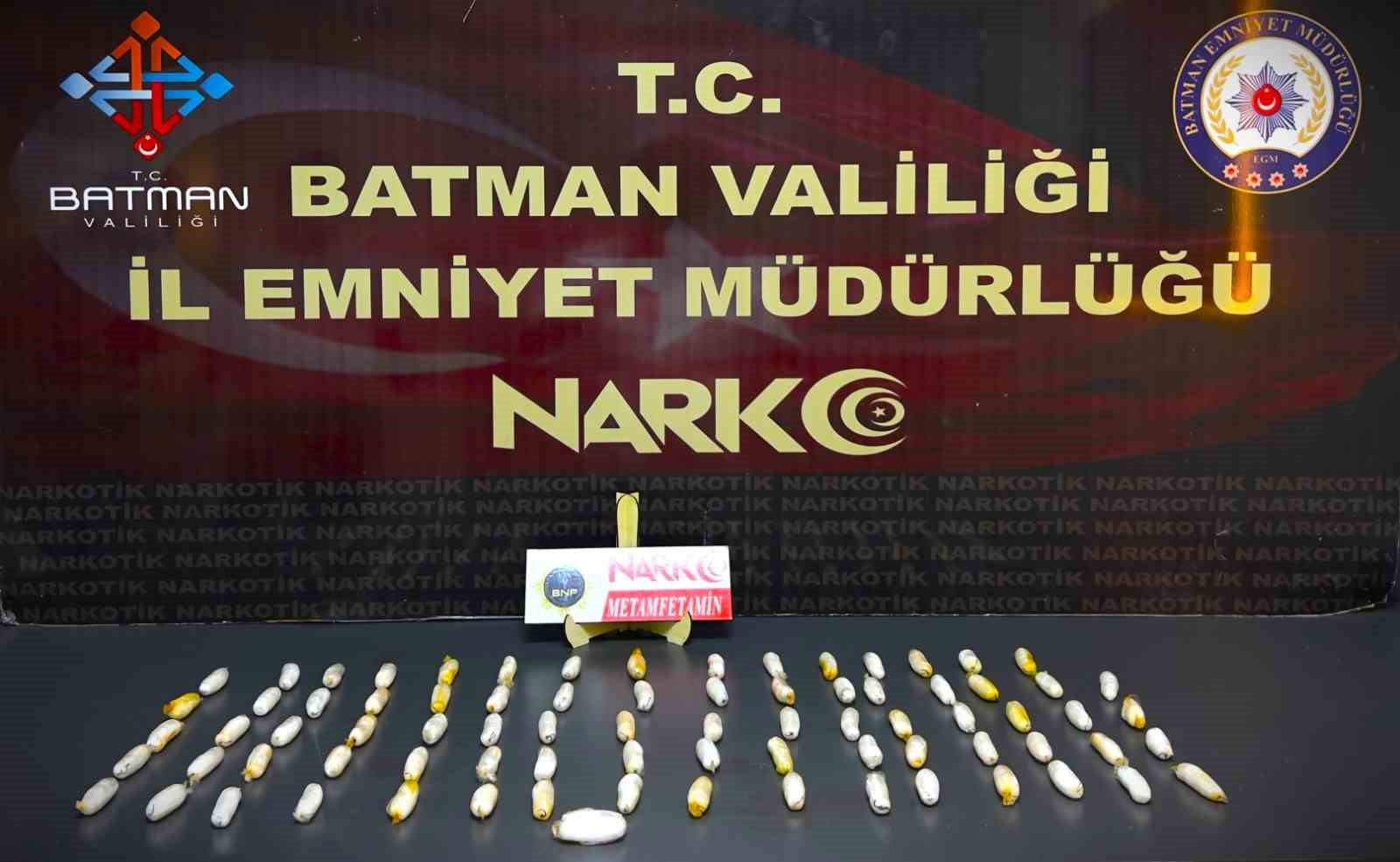 Batman’da inanılmaz olay: 4 yolcunun midesinden 353 parça halinde 2  kilo 700 gram uyuşturucu çıktı