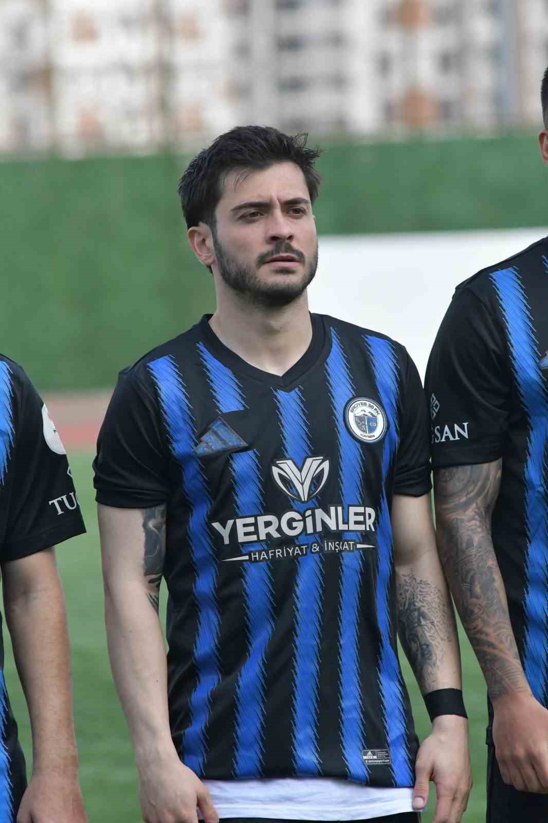 Erciyes 38 FSK iç transferde 8 oyuncusu ile yeniden anlaştı