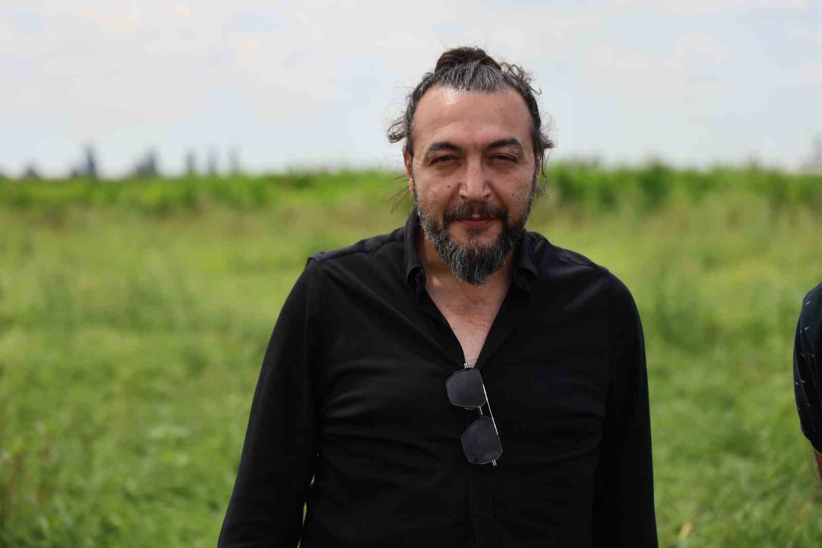Bu karpuzu görenler hayrete düşüyor: kabuğu yeşil, içi sarı