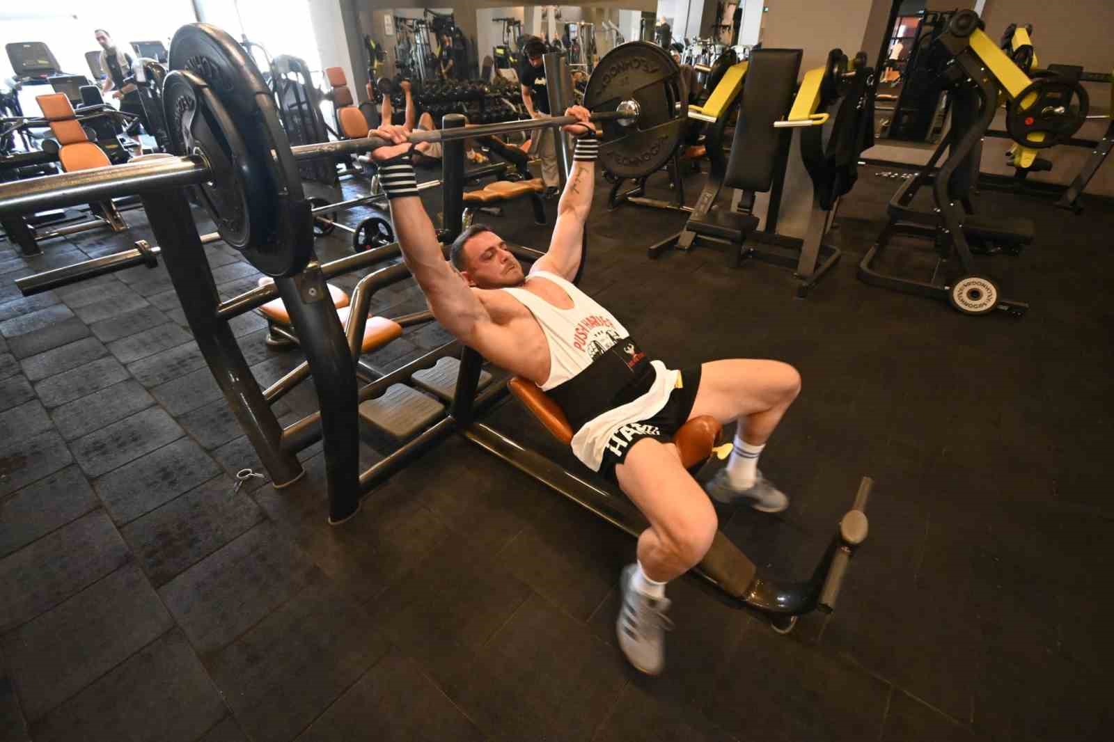 Şampiyonluk için 2 ayda 14 kilo verecek