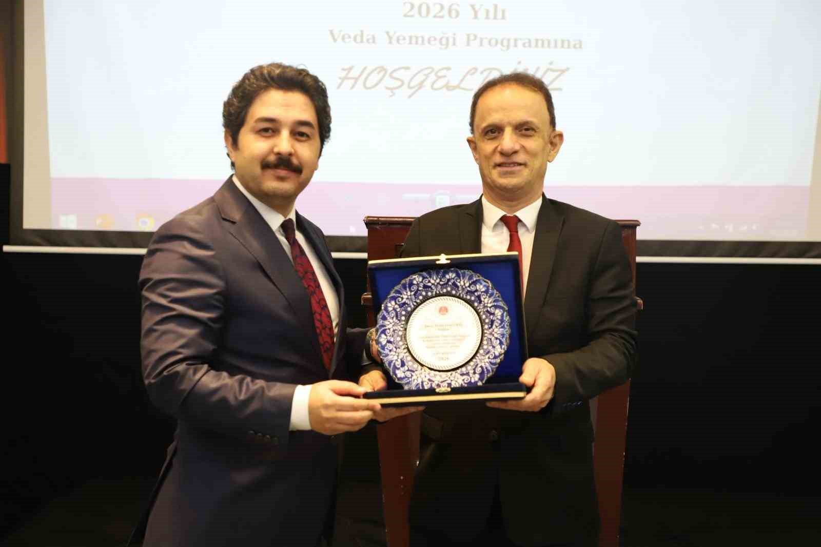 Cizre’de tayini çıkan hakim ve savcılar onuruna veda gecesi düzenlendi
