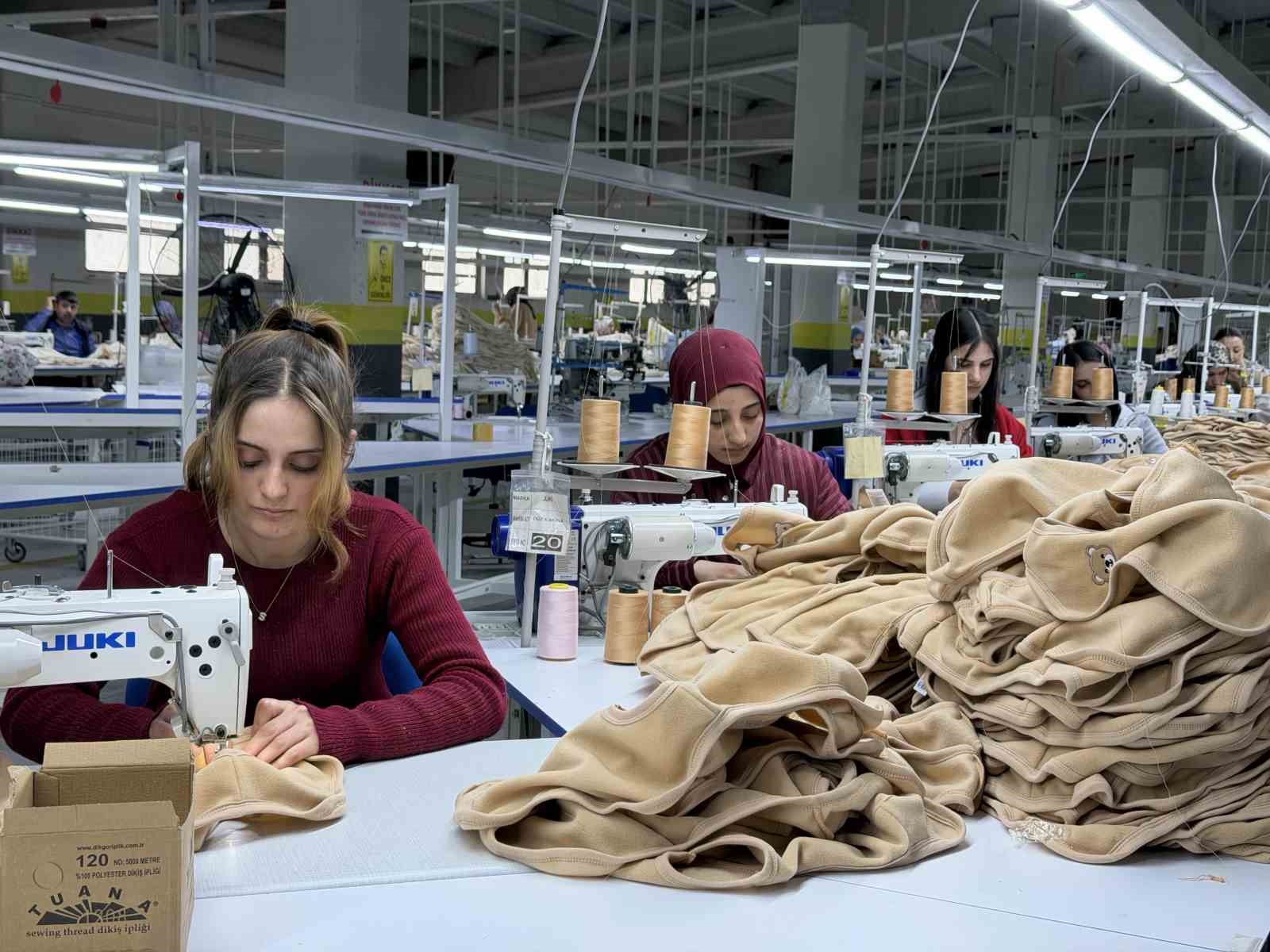 Ağrı’da üretilen bebek giysileri dünya pazarlarına ulaşırken istihdamı artırıyor