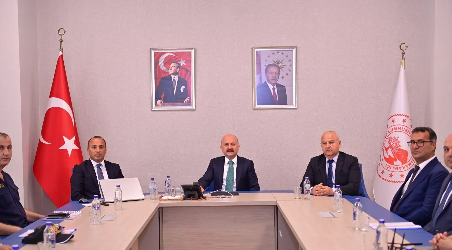 Aydın Valisi Varol, Çine’deki toplantıda projeleri değerlendirdi
