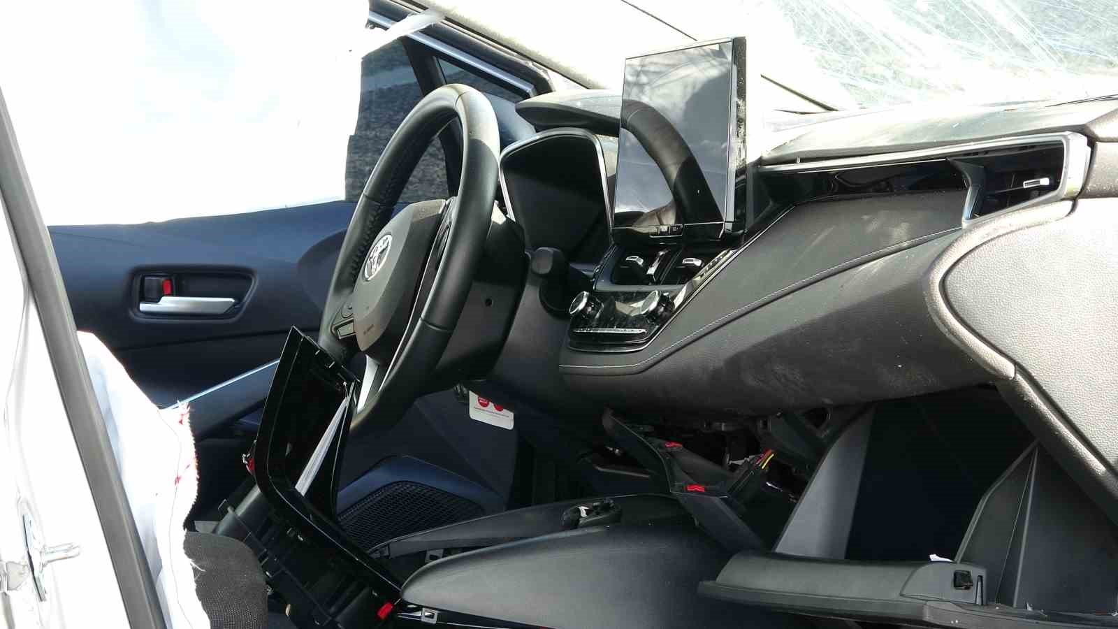 Ordu’da otomobil, ağaç ve aydınlatma direğini devirdi: 4 yaralı
