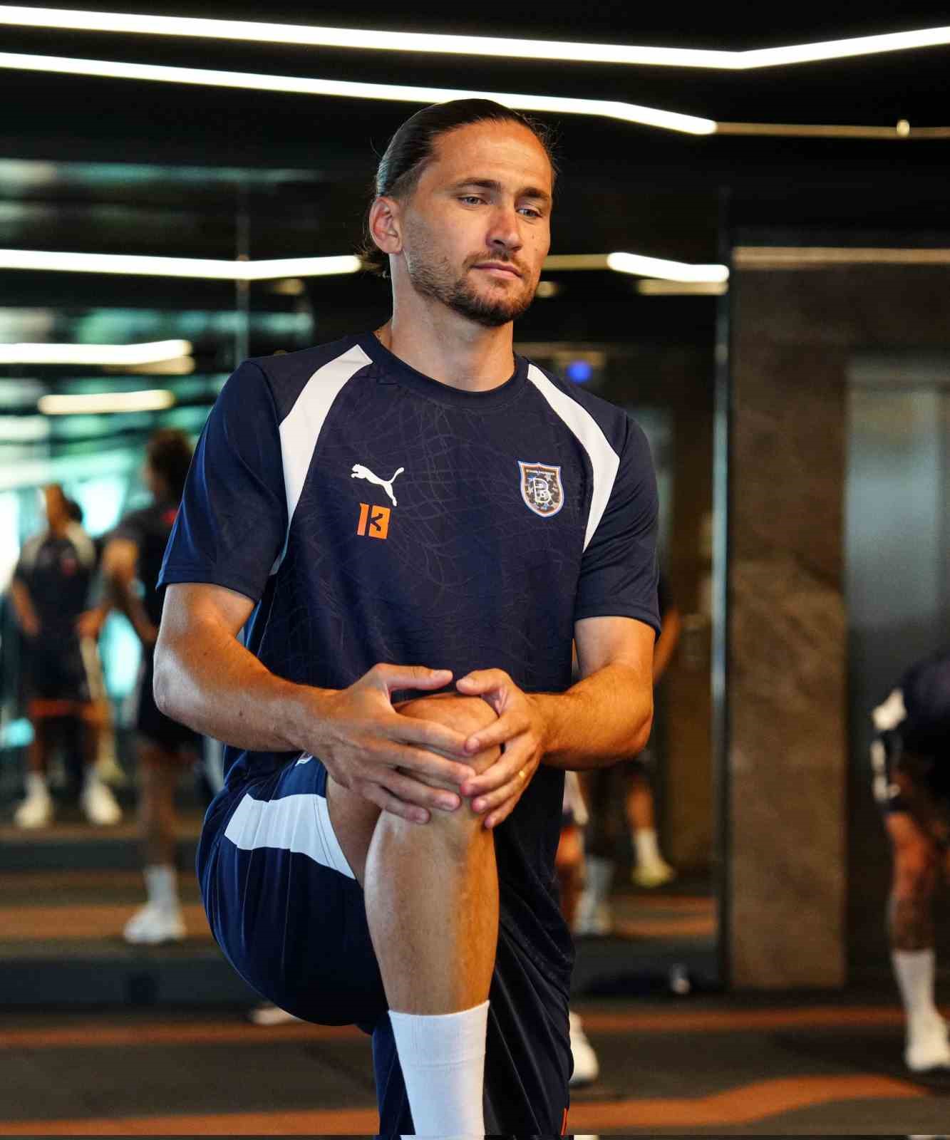 RAMS Başakşehir, sezonu açtı
