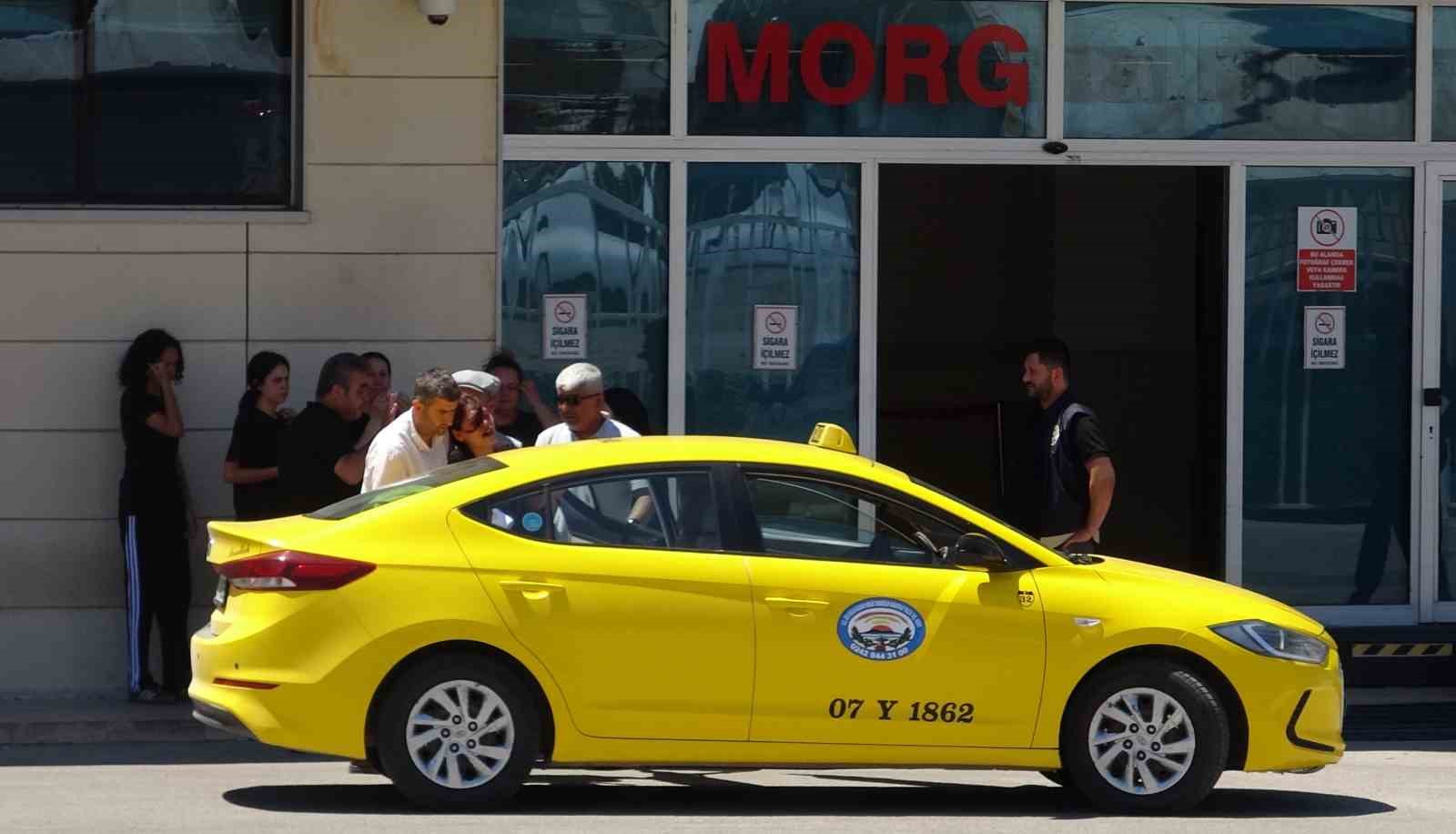 Zıpkınla balık avlarken kayalıklara sıkışarak hayatını kaybetti