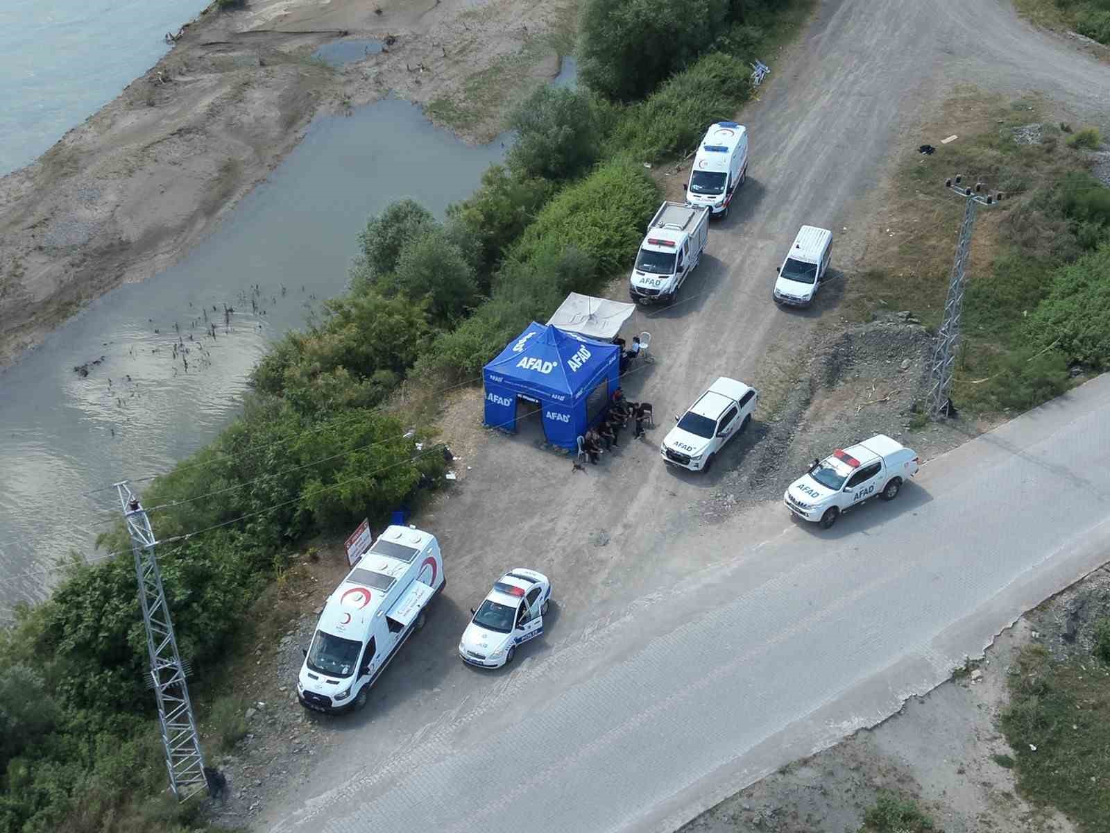 Kelkit Çayı’na düşen genci arama çalışmaları 26’ncı gününde devam ediyor