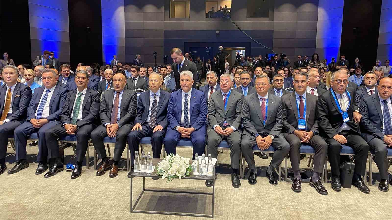 Ticaret Bakanı Ömer Bolat: "Türk otomotiv sektörü son 20 yılda 19 kez ihracat şampiyonu olmuştur"