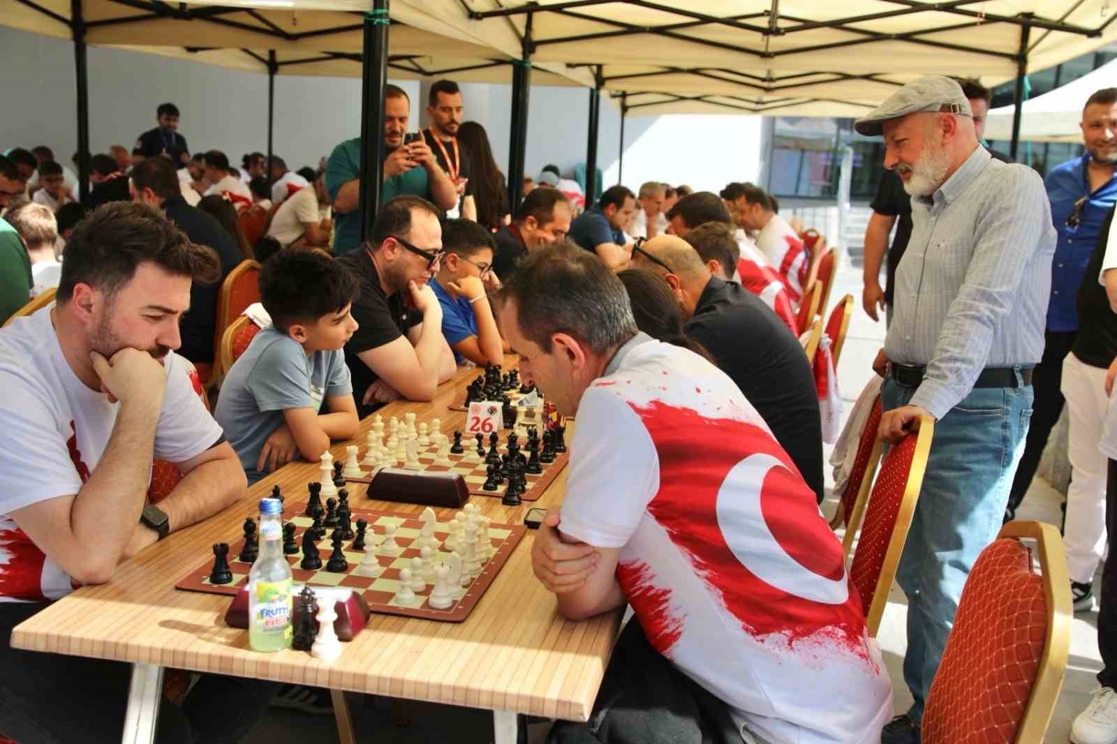 Başkan Çolakbayrakdar: "Aileyi güçlendiren her adımın yanında olmaya devam edeceğiz"