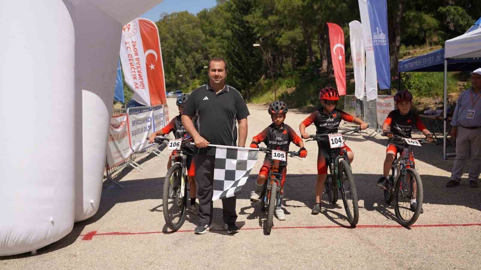 Hatay 2. etap bölgesel dağ bisikleti yarışması coşkuyla yapıldı