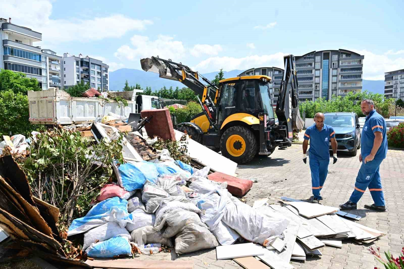 Yangının yaralarını yıldırım belediyesi sarıyor