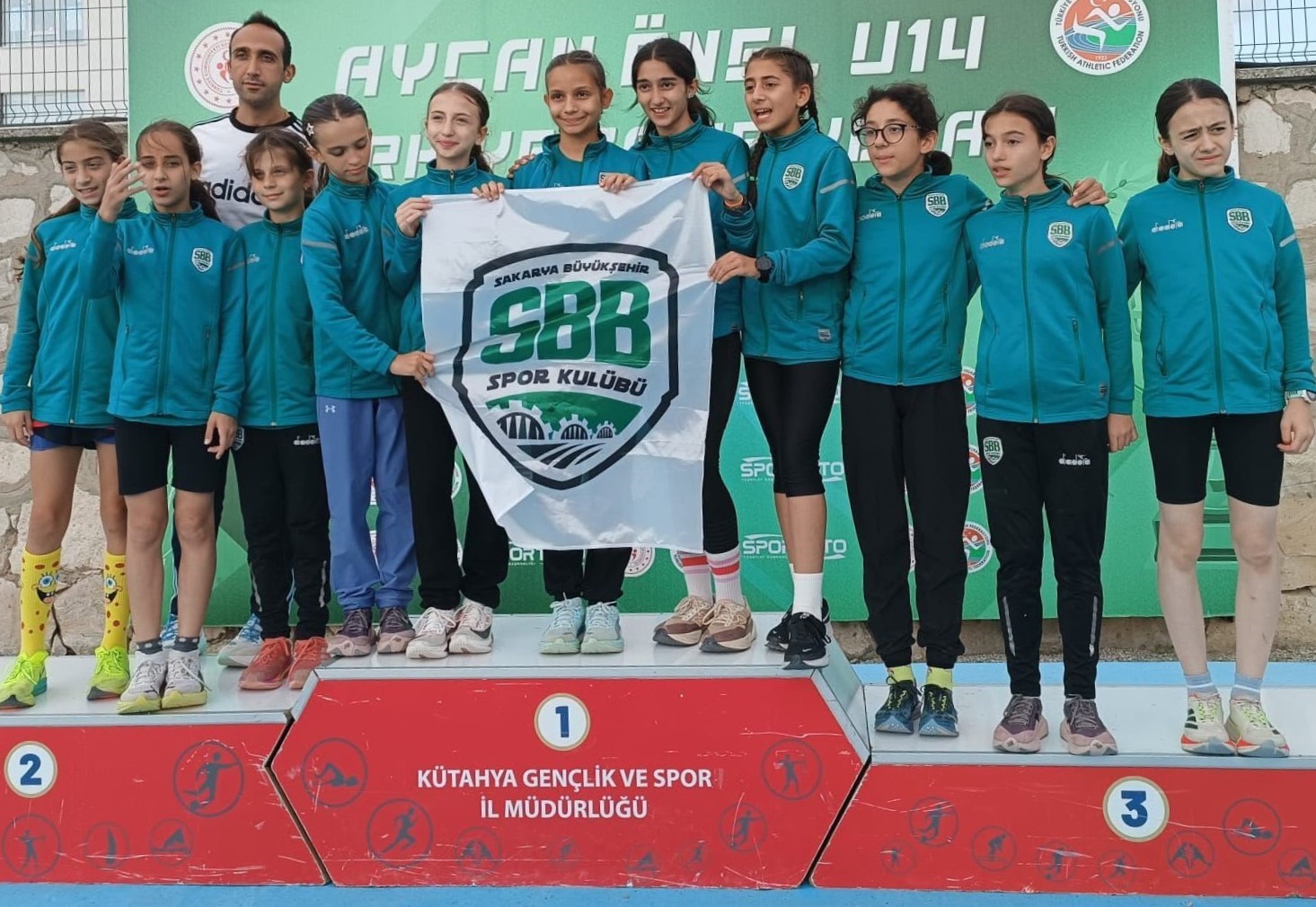Sakarya Büyükşehir Belediyesi sporcularından bir haftada 17 madalya