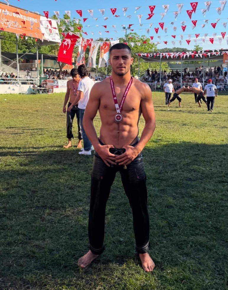 Sakarya Büyükşehir Belediyesi sporcularından bir haftada 17 madalya