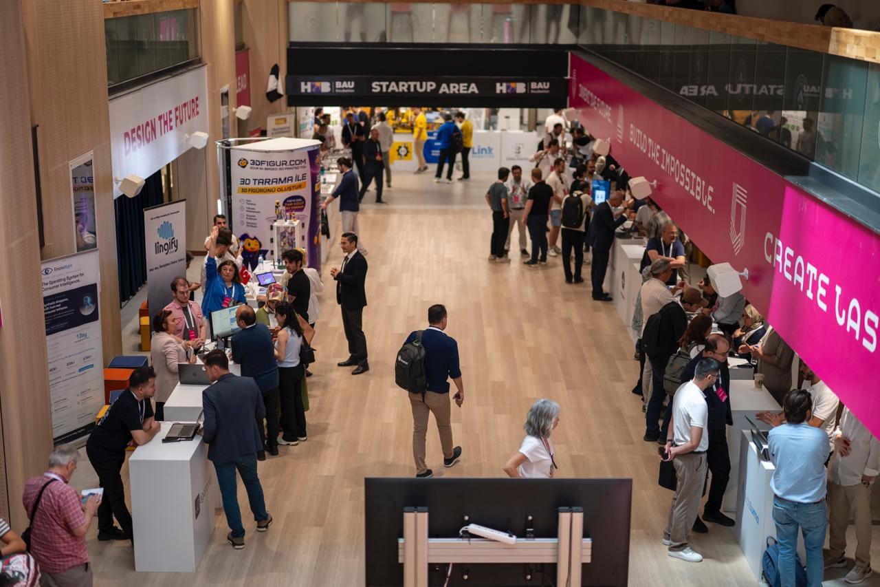 Future AI Summit 26’da konuşan Savunma Sanayi Başkanı Görgün: "Bir haftada 240 milyon dolar, ayda 1 milyar dolar civarı savunma sanayi ihracatı yapıyoruz"