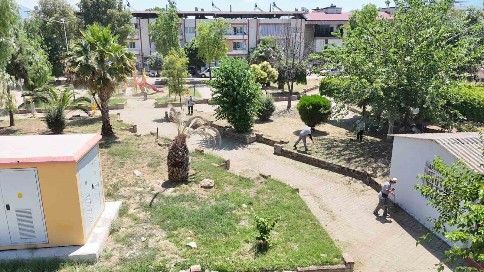 Nazilli Belediyesi temizlik çalışmalarına devam ediyor