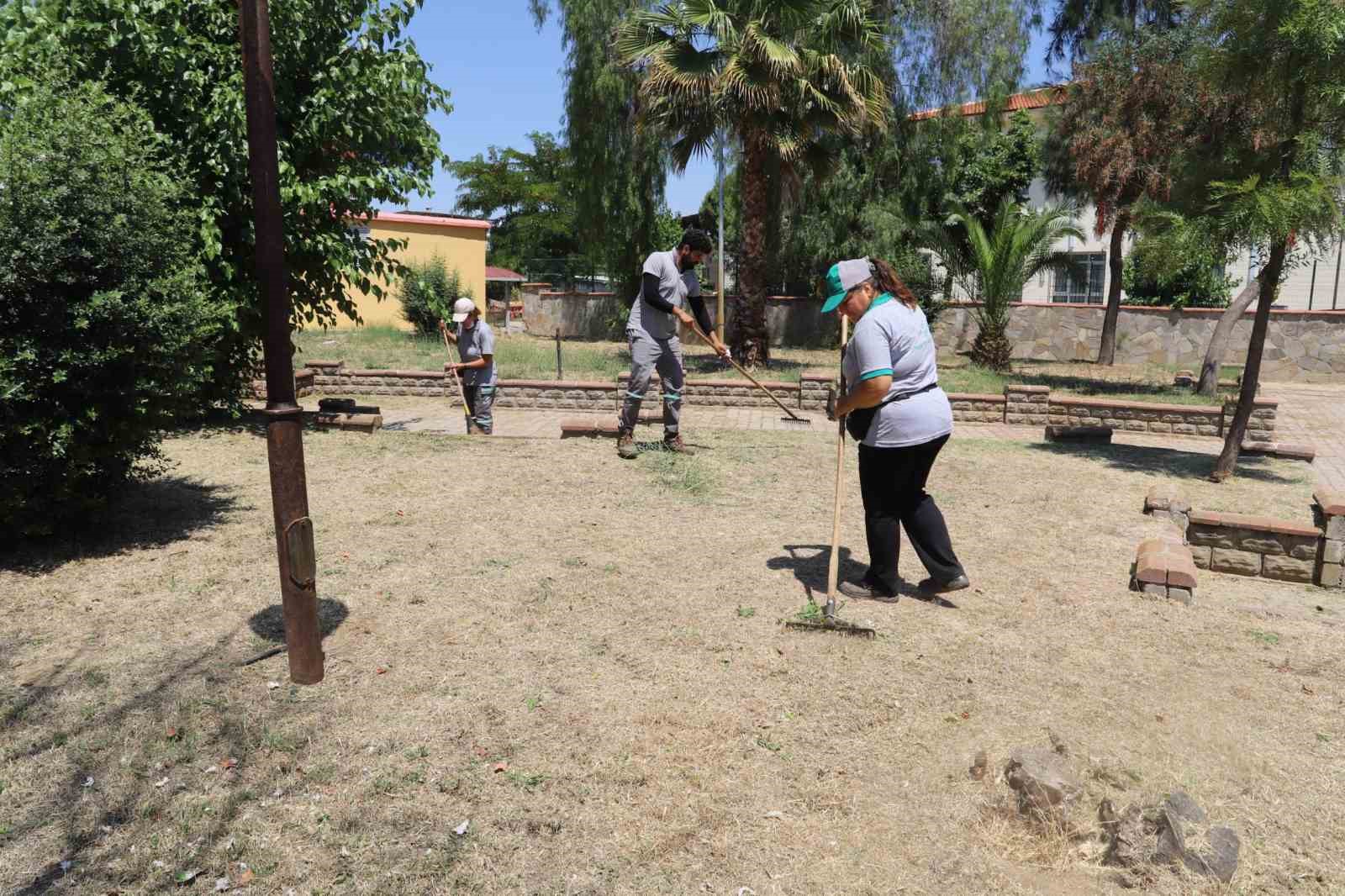 Nazilli Belediyesi temizlik çalışmalarına devam ediyor