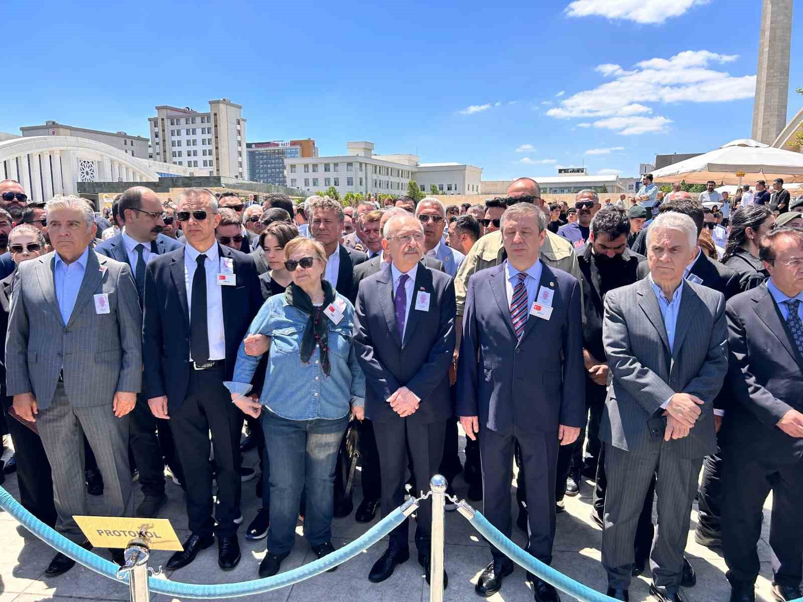CHP Genel Başkanı Kılıçdaroğlu, Emekli Hava Savunma Albayı Türeli’nin cenaze törenine katıldı