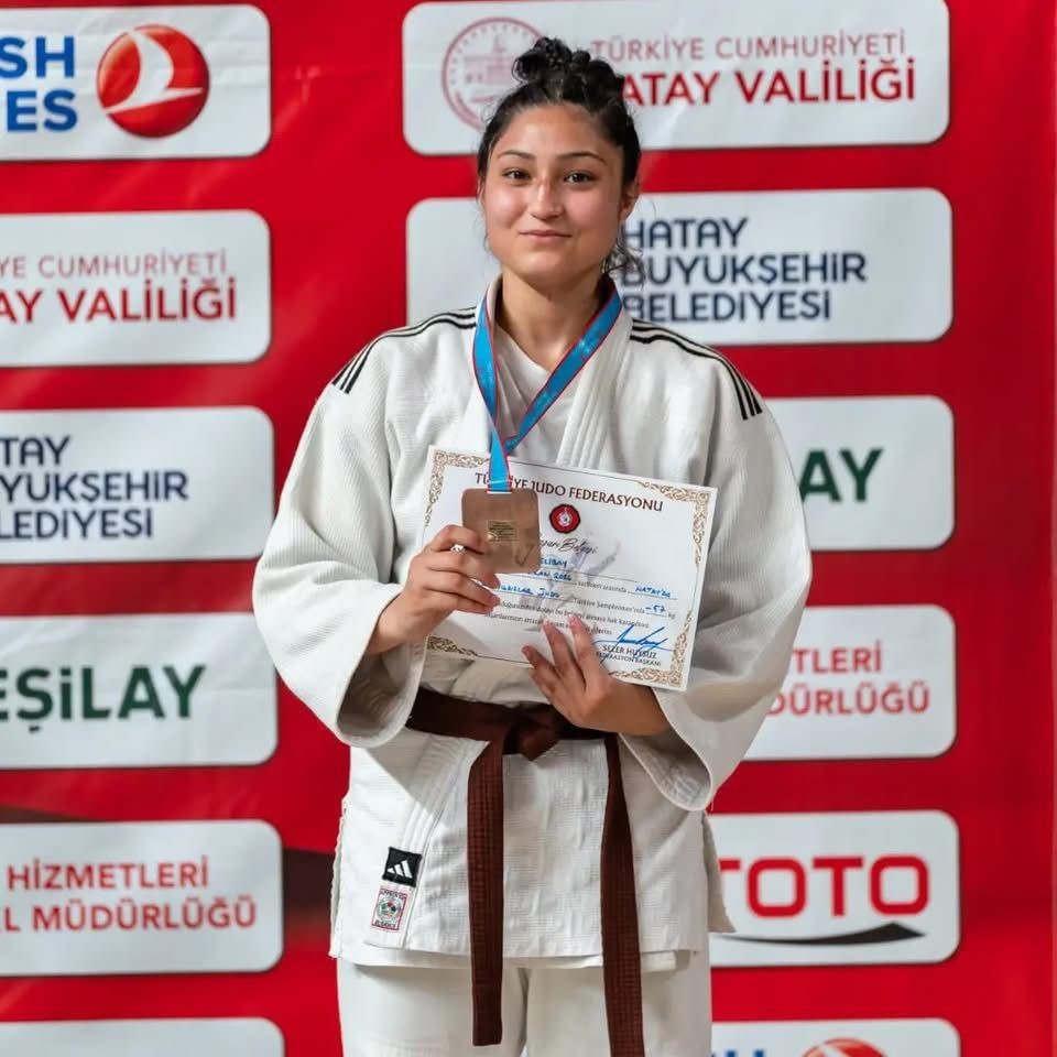 Salihlili Hira Kılkış, Türkiye Şampiyonu oldu