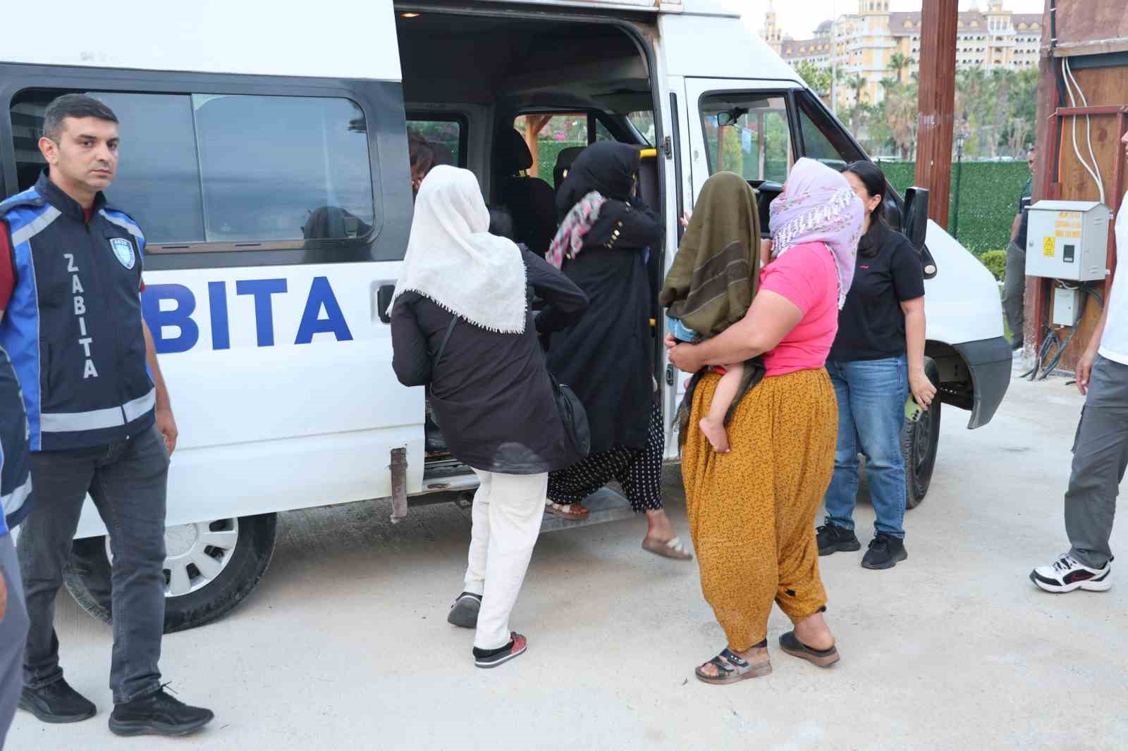 Aksu’da zabıta ekiplerinden dilenci denetimi