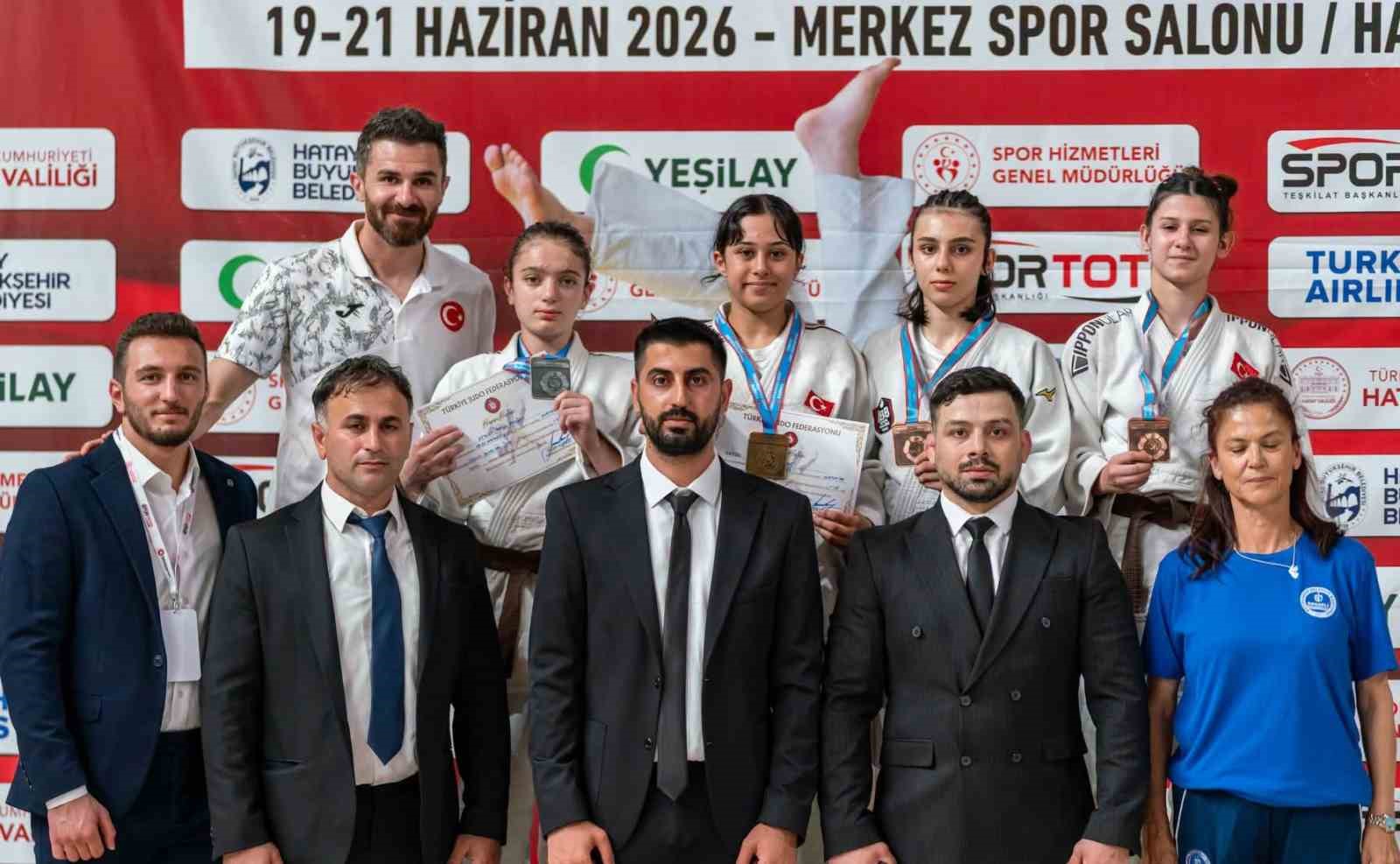 Yunusemreli judoculardan Hatay’da büyük başarı