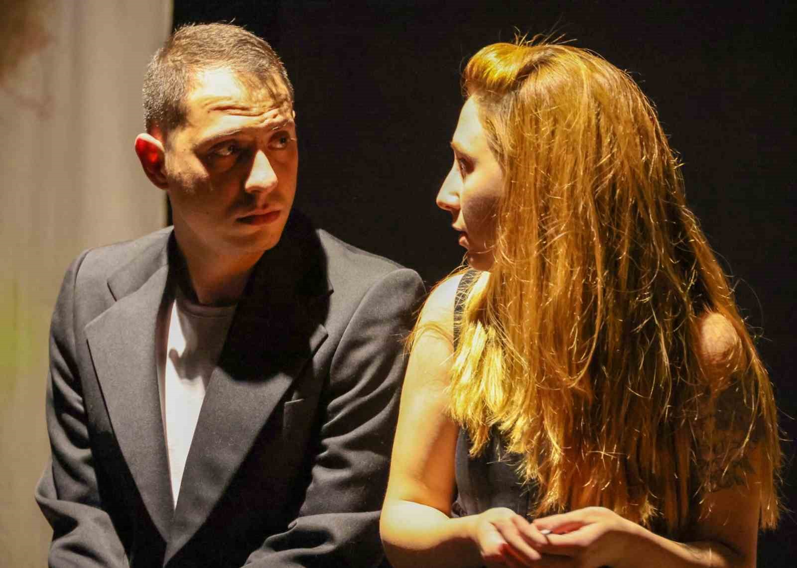 Menteşe Belediye Tiyatrosu’na ensemble ödülü