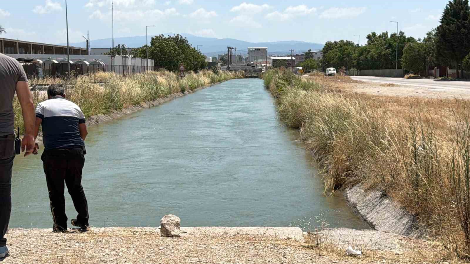 Mustafakemalpaşa’da sulama kanalında erkek cesedi bulundu