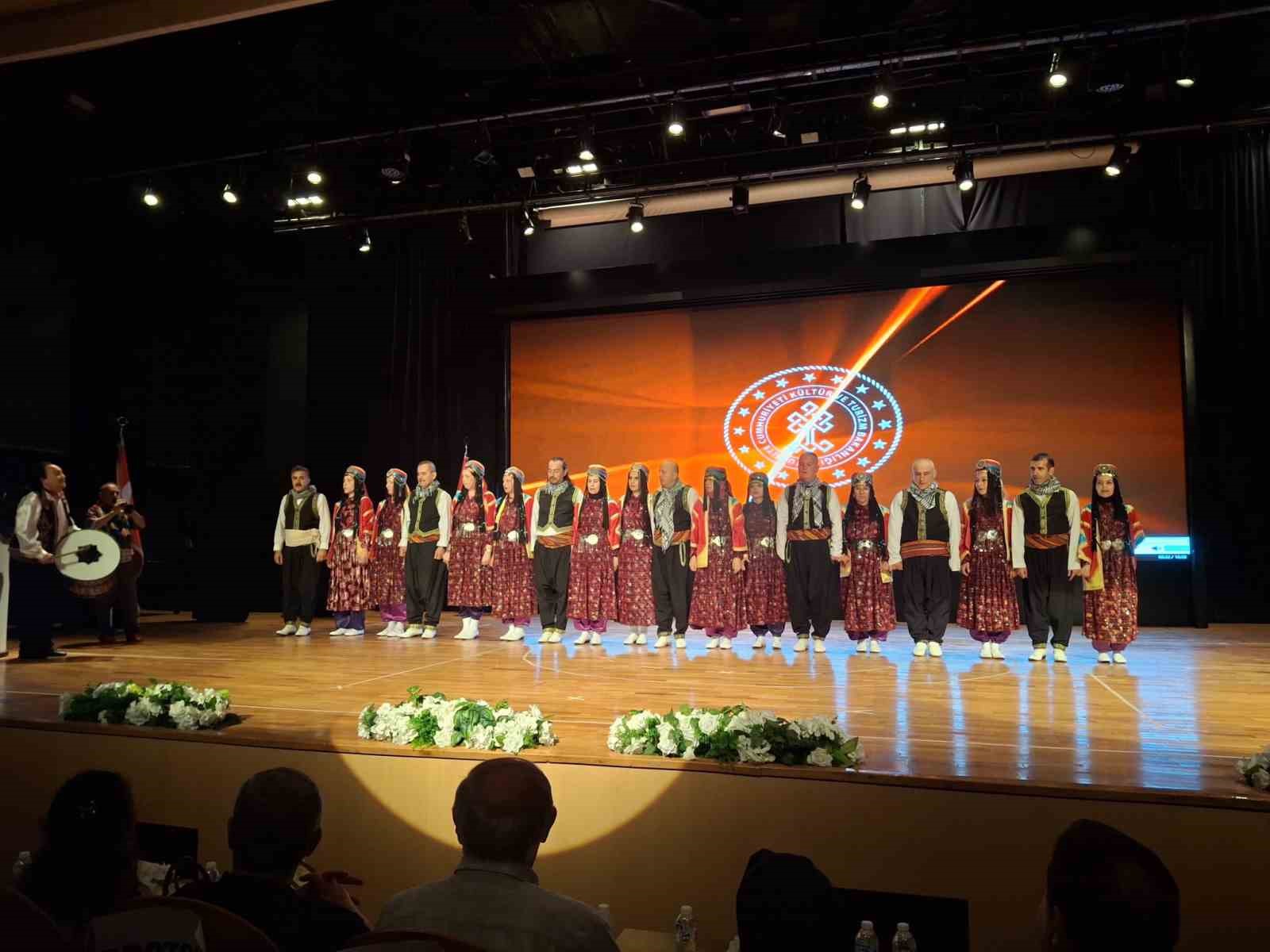 Batı Karadeniz’in en kapsamlı halk oyunları şöleni gerçekleştirildi