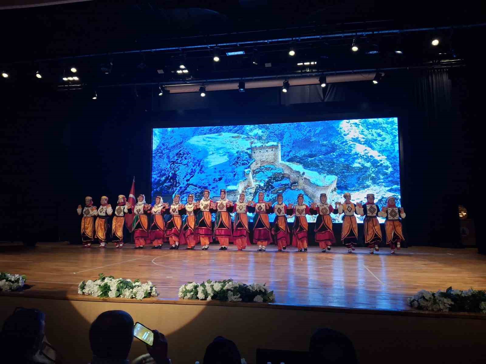 Batı Karadeniz’in en kapsamlı halk oyunları şöleni gerçekleştirildi