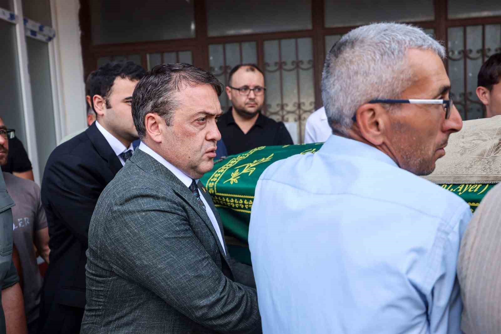 Sevilen muhtar son yolculuğuna uğurlandı