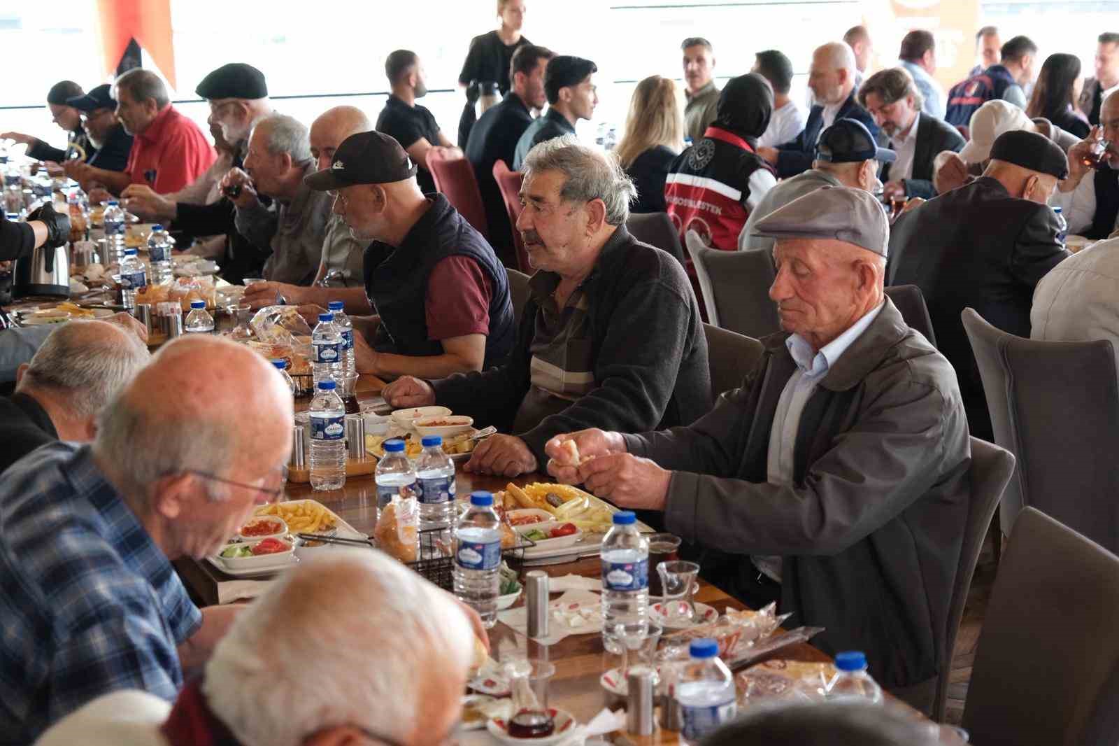 Başkan Aşgın, şehit aileleriyle Babalar Günü’nde bir araya geldi