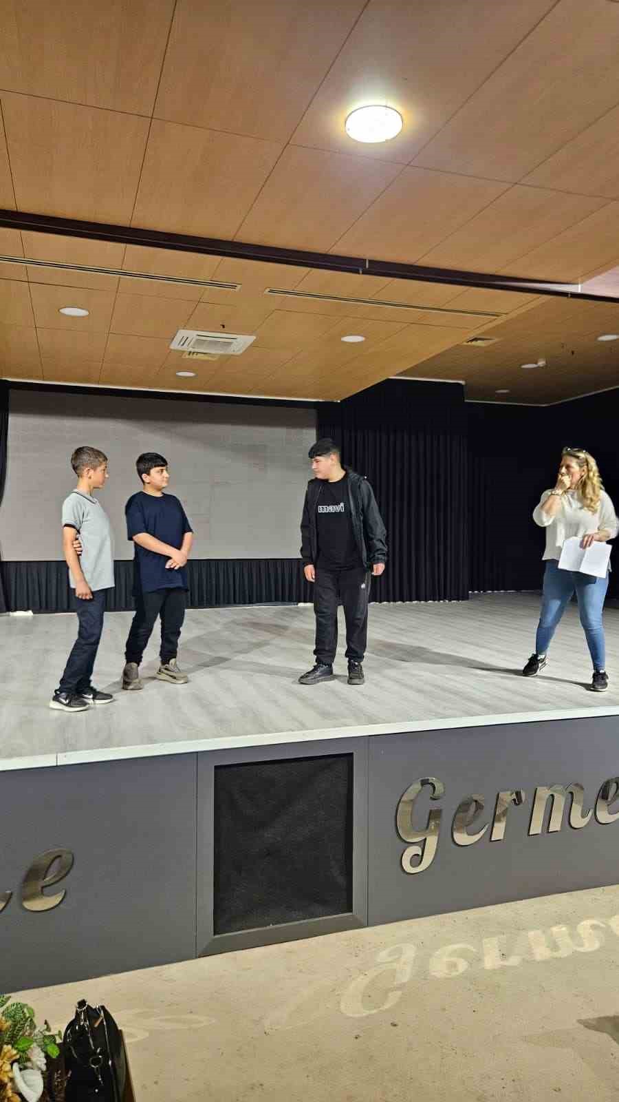 Başkan Zencirci’nin desteğiyle hayalleri sahneye taşındı