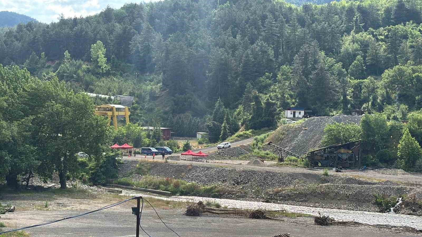 Bolu’da göçük altında kalan işçinin cansız bedenine 6 gün sonra ulaşıldı