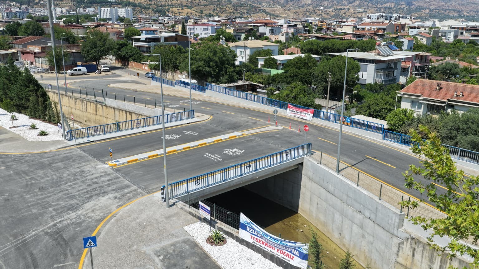 Doğu Aydın Bulvarı ve Tabakhane Deresi Köprüsü Projesi’nde çalışmalar tamamlandı
