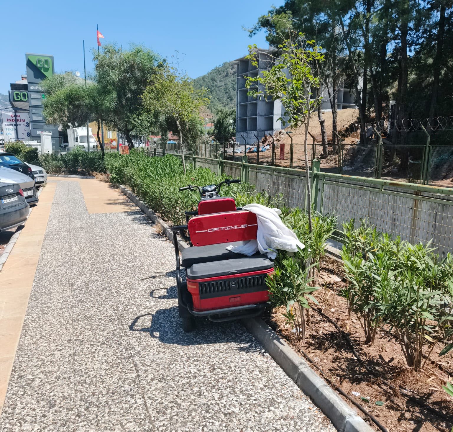 Marmaris’te terk edilmiş araçlar ve hurdalar toplanacak