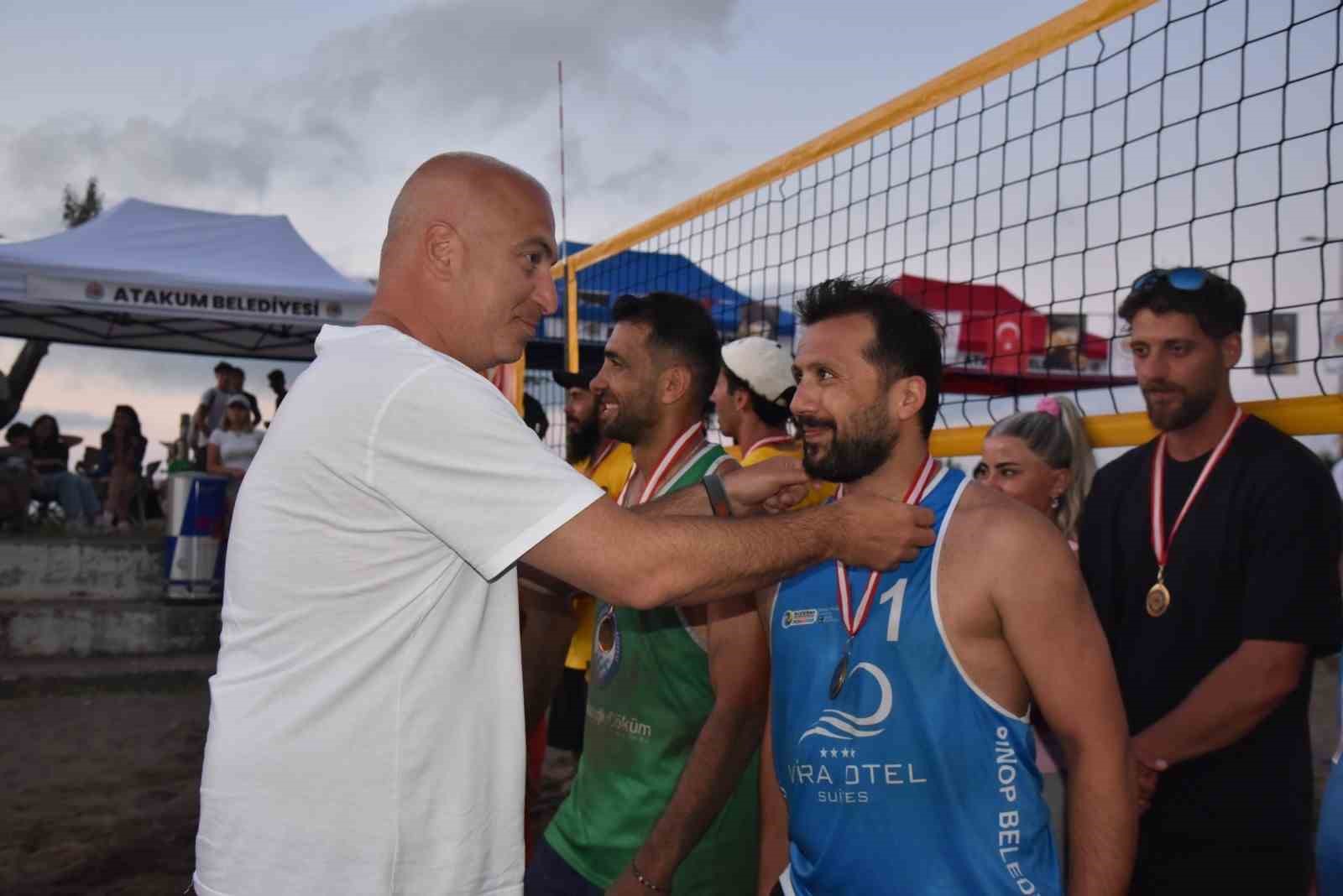 Atakum’da plaj voleybolu heyecanı yaşandı