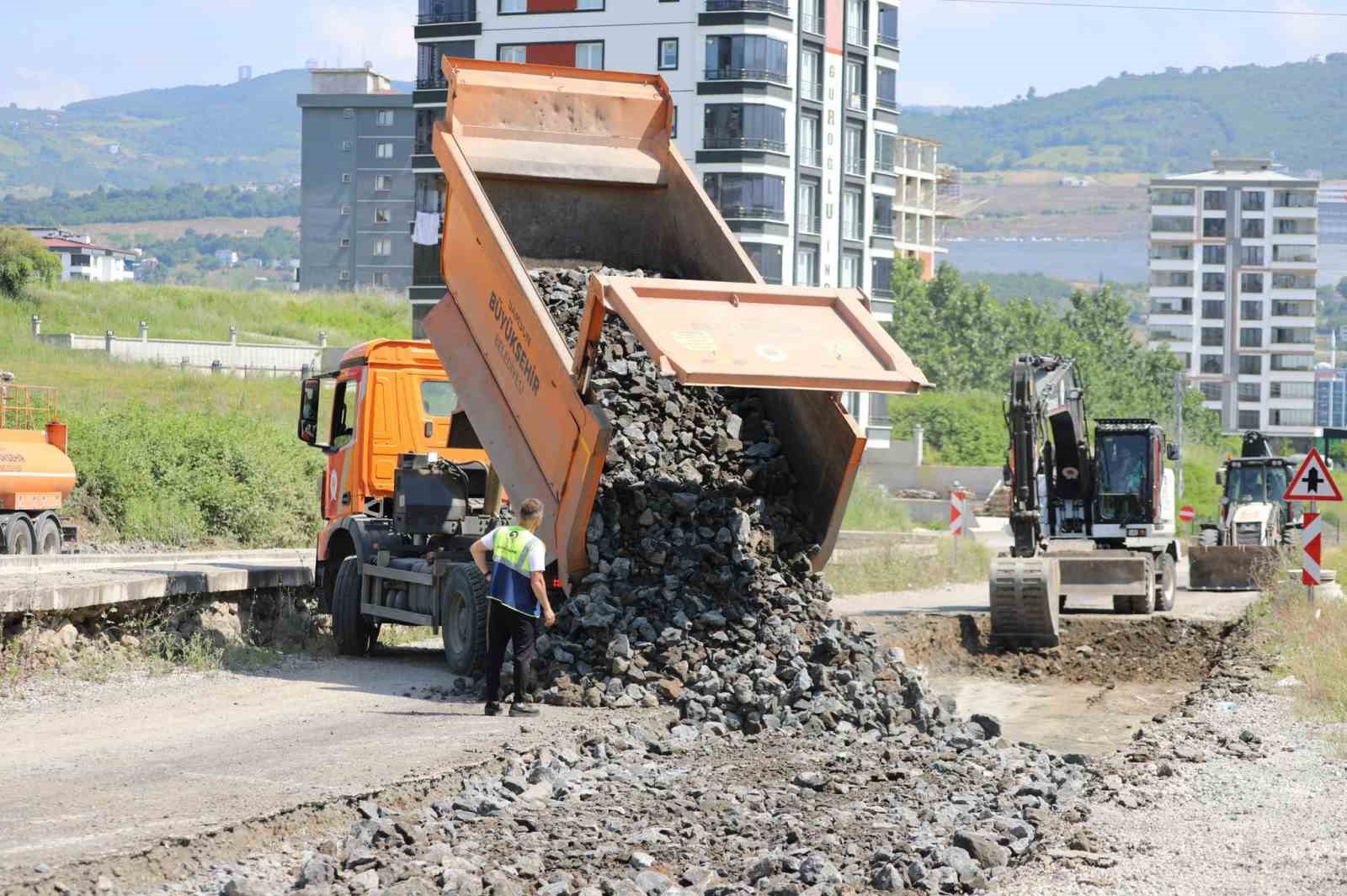 Samsun’un 5 ilçesinde ulaşım yatırımları sürüyor