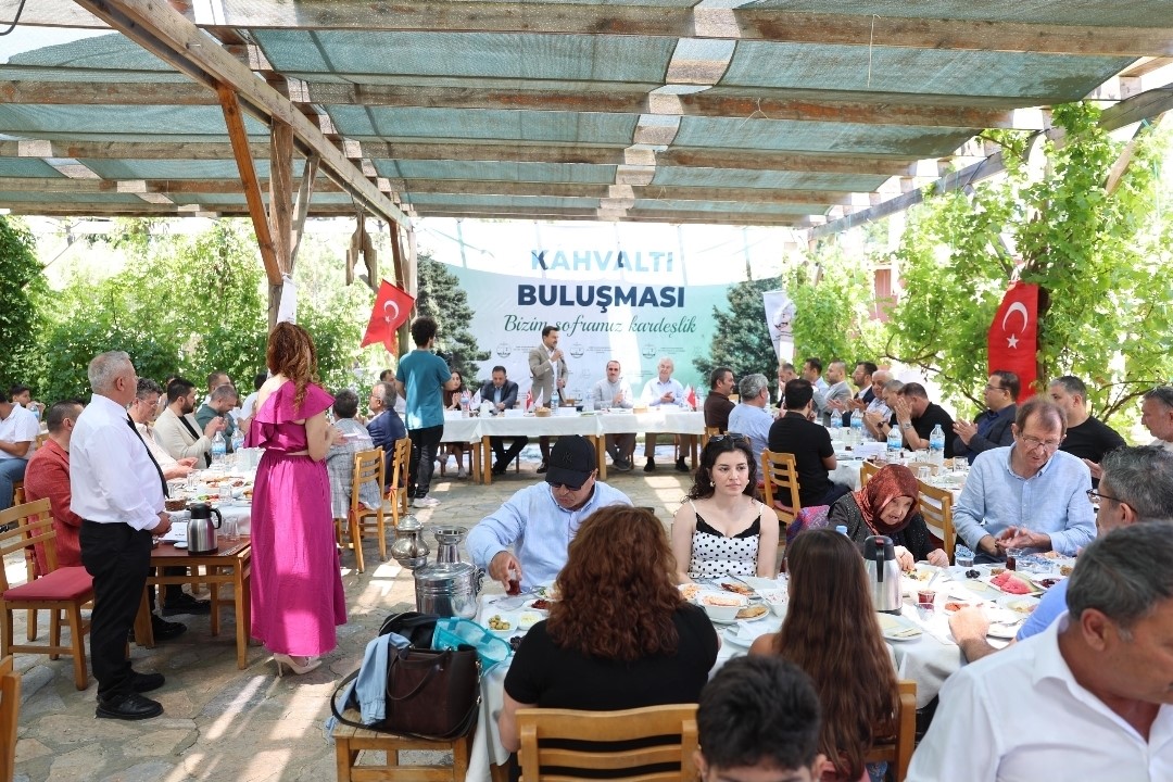 Kahramanmaraşlılar Bornova’da kahvaltıda buluştu