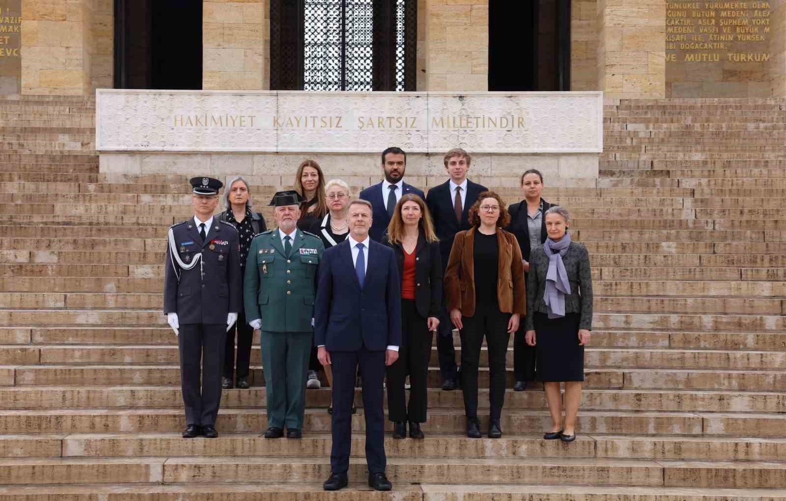 AB Büyükelçisi Orav, Anıtkabir’i ziyaret etti