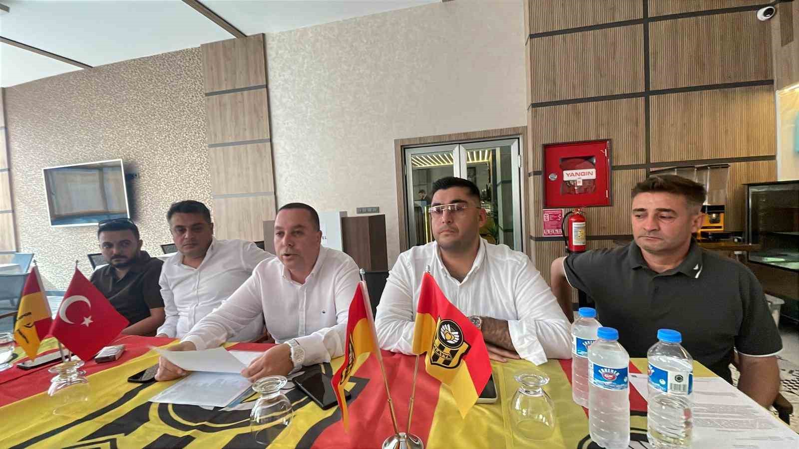 Yeni Malatyaspor Başkanı Abdullah Aksoğan: "Takımımızın sahaya çıkmasıyla ilgili herhangi bir problem bulunmuyor"