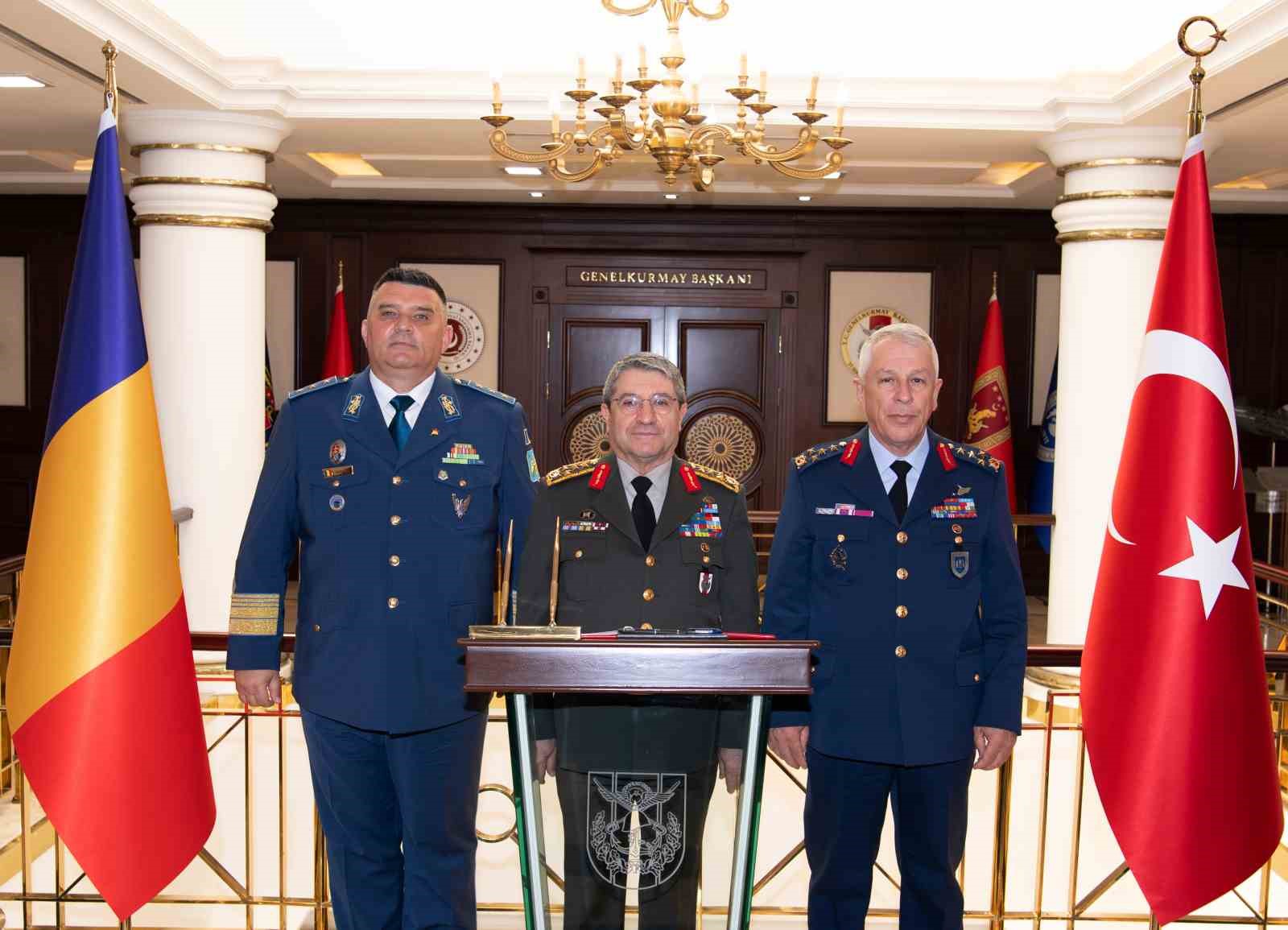Genelkurmay Başkanı Orgeneral Bayraktaroğlu, Romanya Hava Kuvvetleri Komutanı Baraboi’yi kabul etti