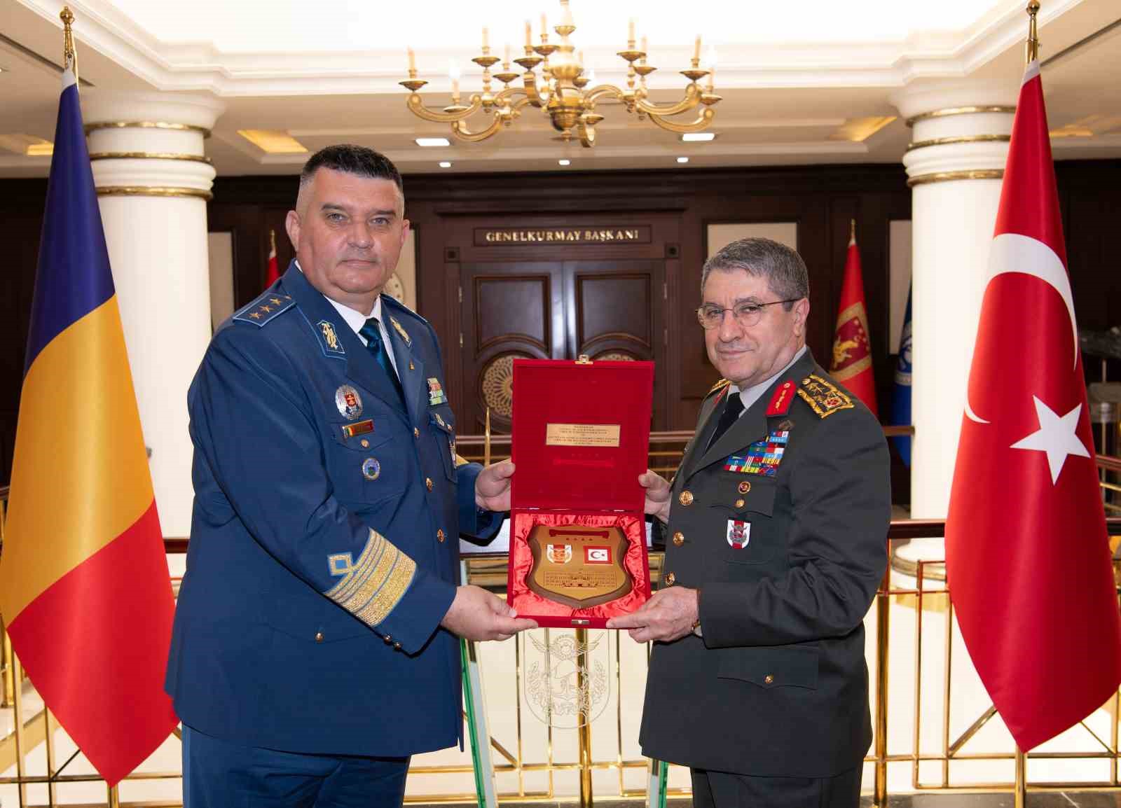 Genelkurmay Başkanı Orgeneral Bayraktaroğlu, Romanya Hava Kuvvetleri Komutanı Baraboi’yi kabul etti