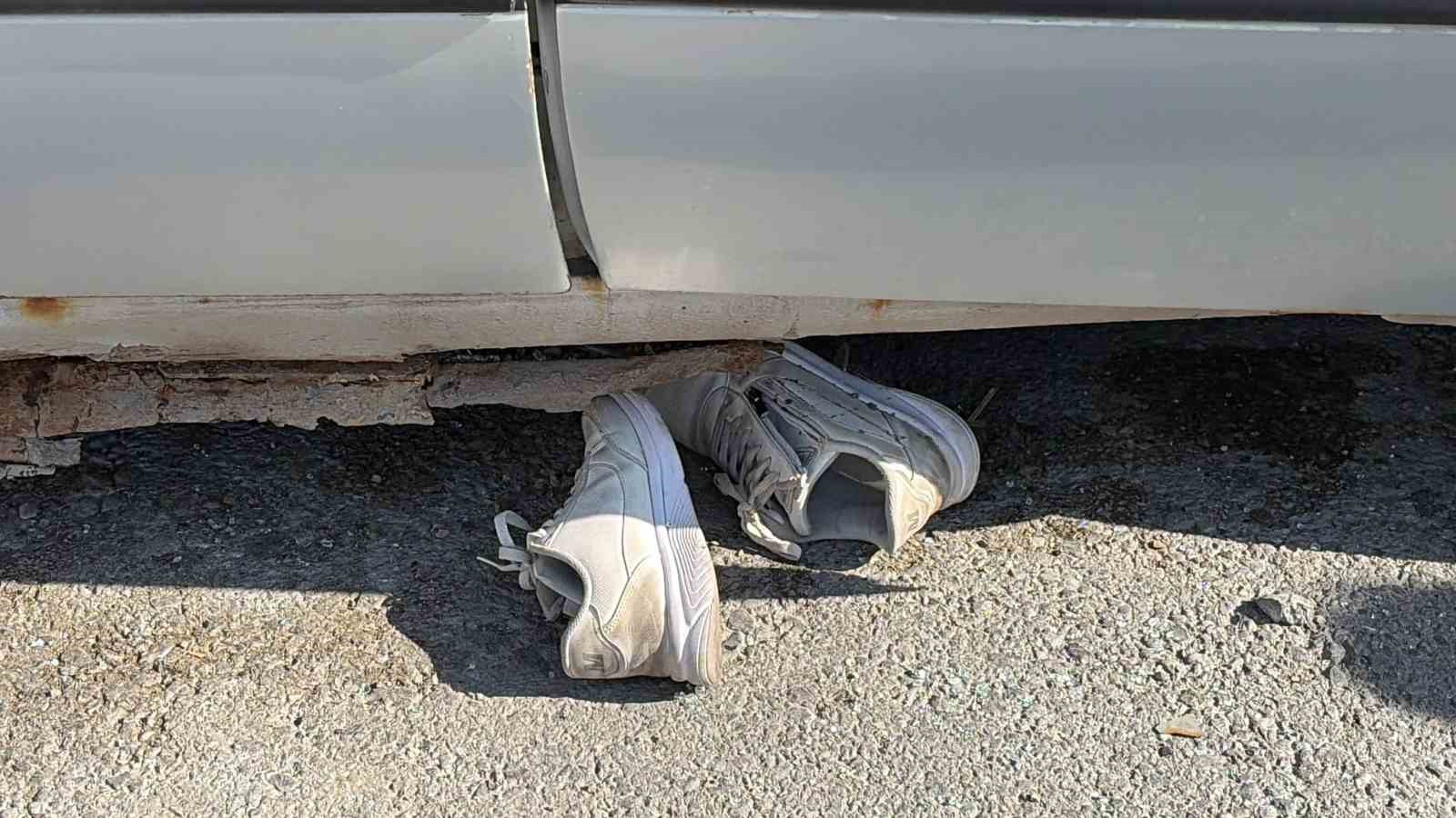 Kayseri’de zincirleme kazada otomobil kağıt gibi ezildi: 5 yaralı