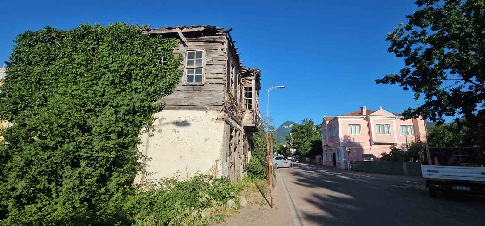Kastamonu’da metruk binada erkek cesedi bulundu