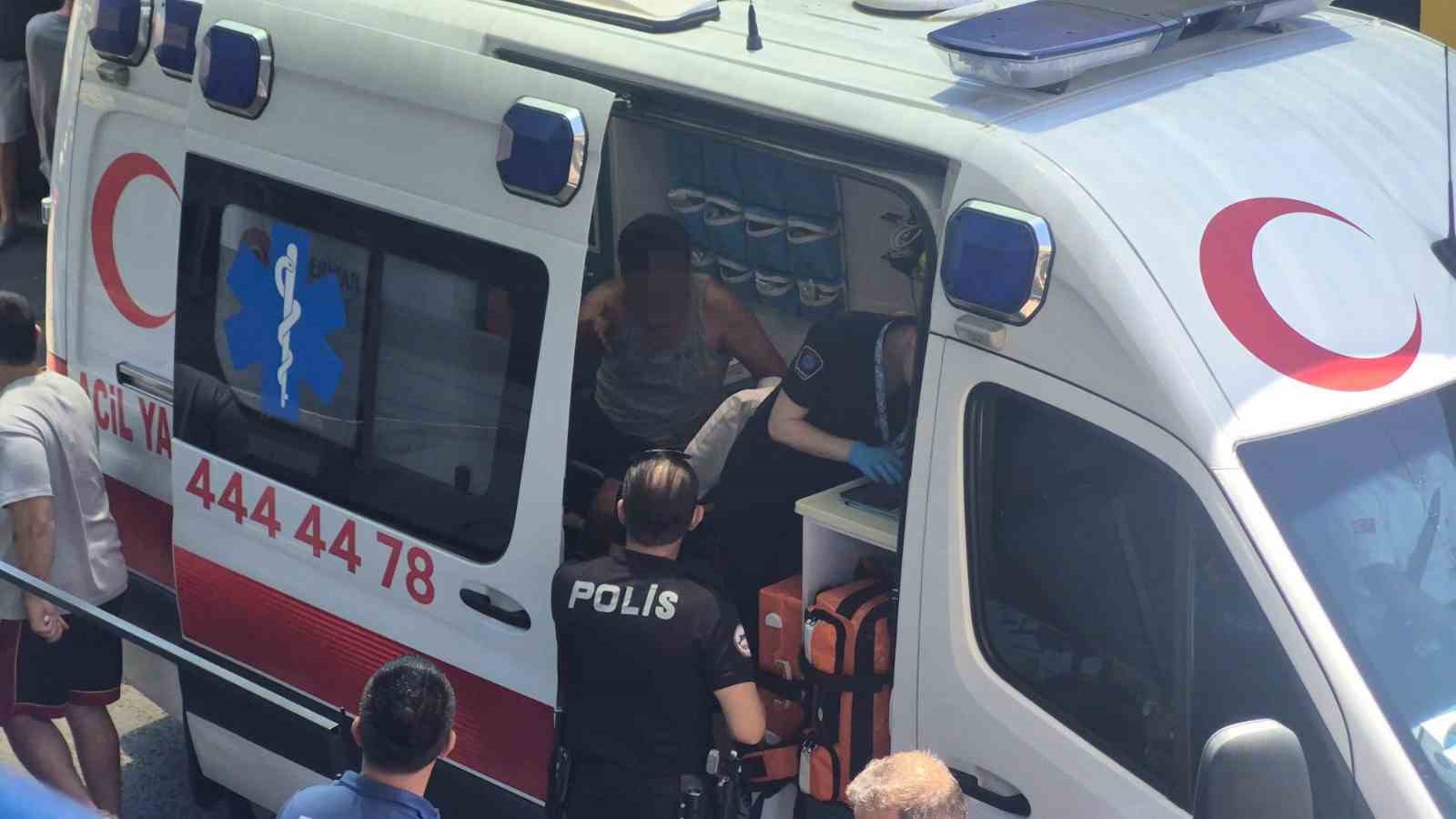 Bodrum’da bıçaklı saldırgan paniği