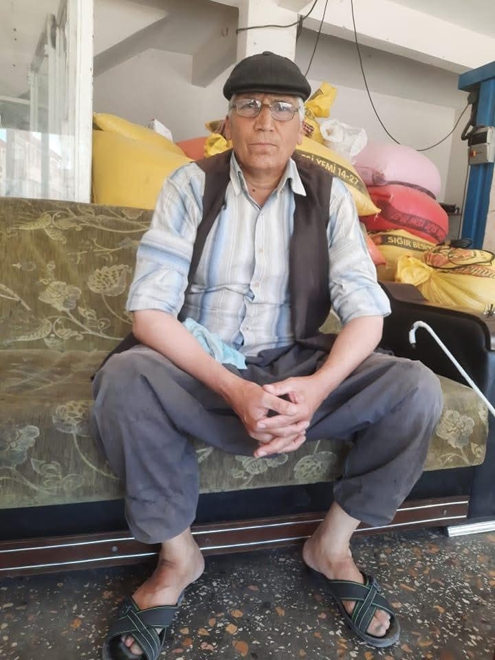Yalnız yaşayan adam evinin önünde ölü bulundu