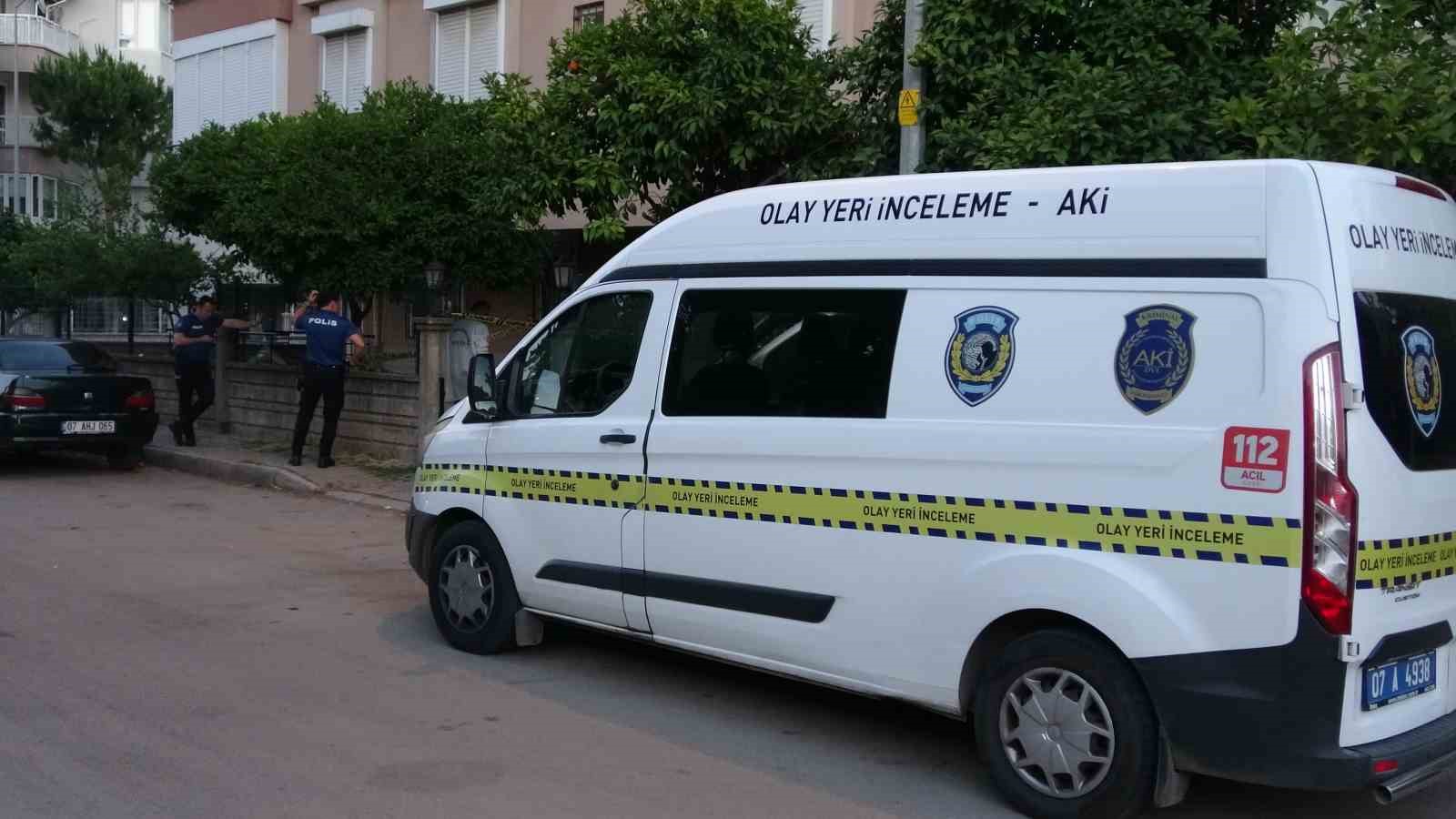 Rus turist bahçede ölü bulundu