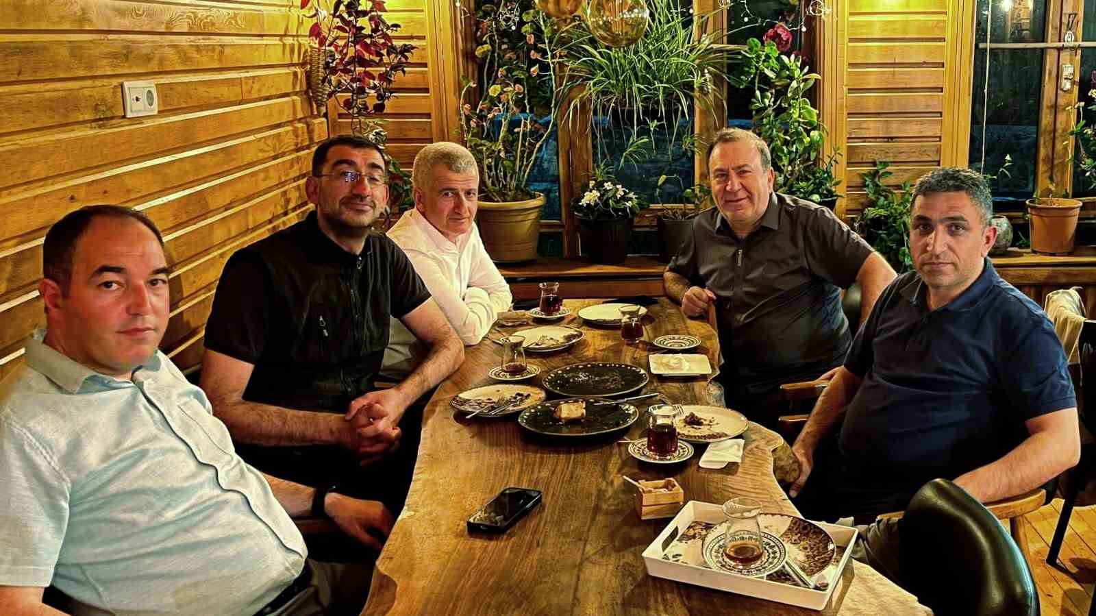 ATSO Başkanı Demirci’den ödül alan gazetecilere tebrik