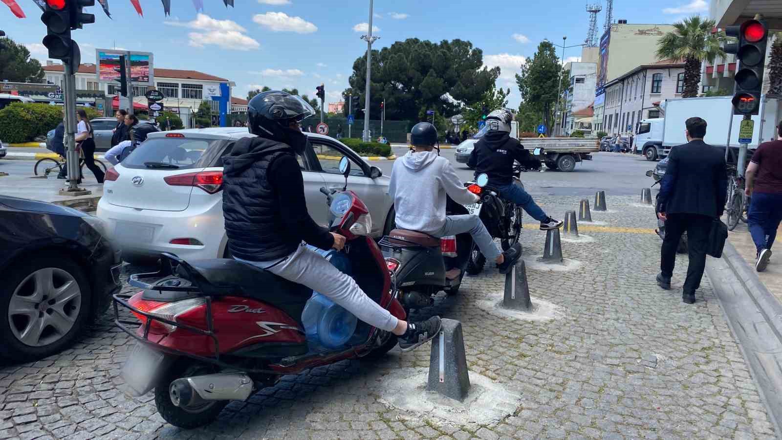 Yoğun trafikten kaçan vatandaşlar motosiklete yöneliyor